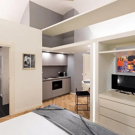 Palazzo Liberati - Manu Maison בית הארחה 4*